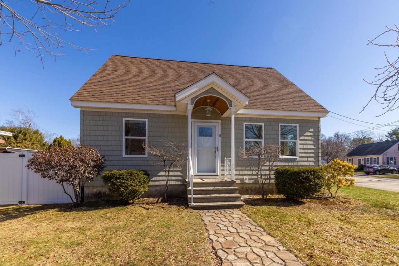 13 Elmview Circle, Dover, NH 03820 Main Photo