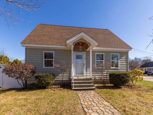 13 Elmview Circle, Dover, NH 03820