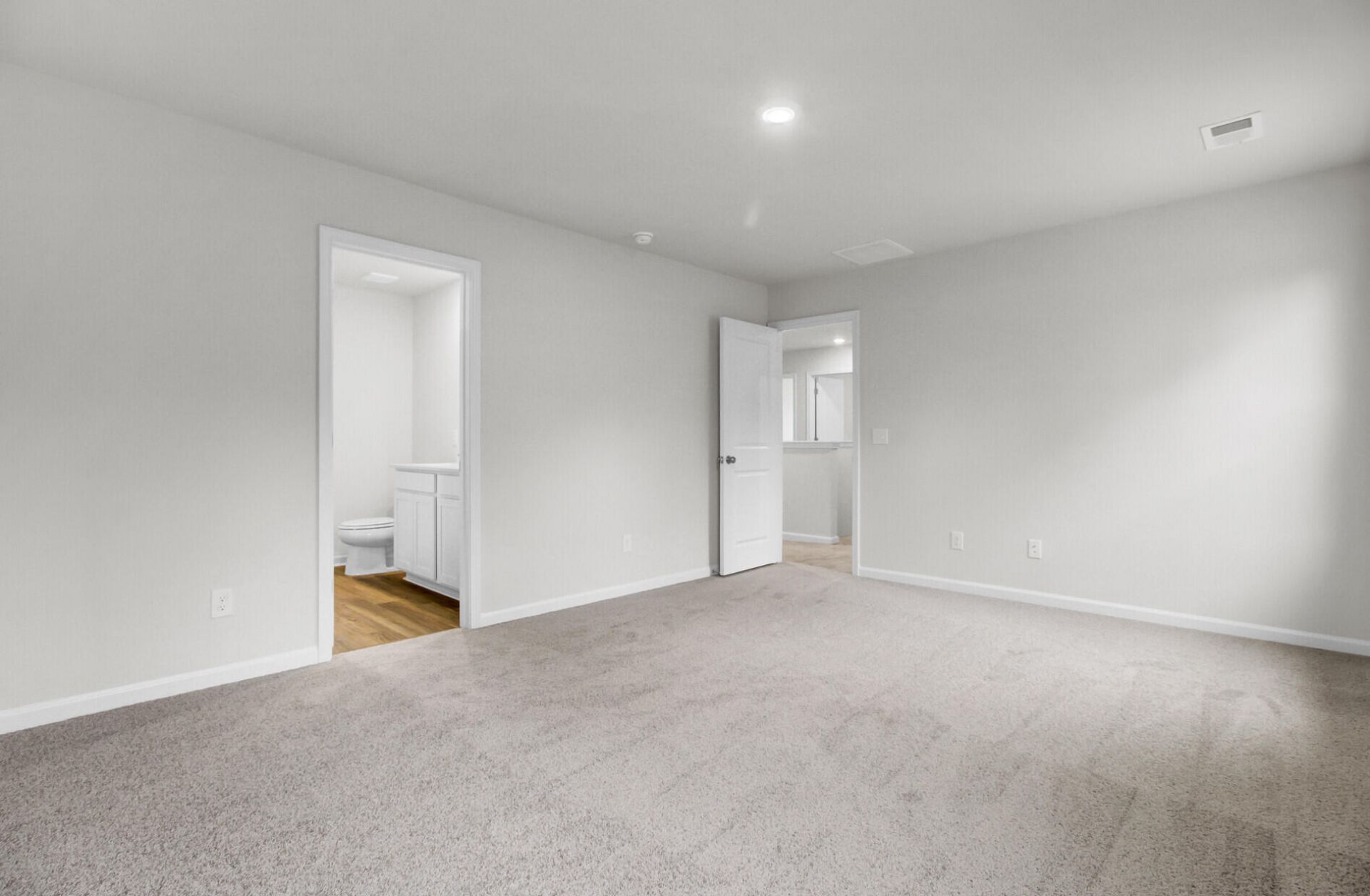 7040 Windham Way Photo 24