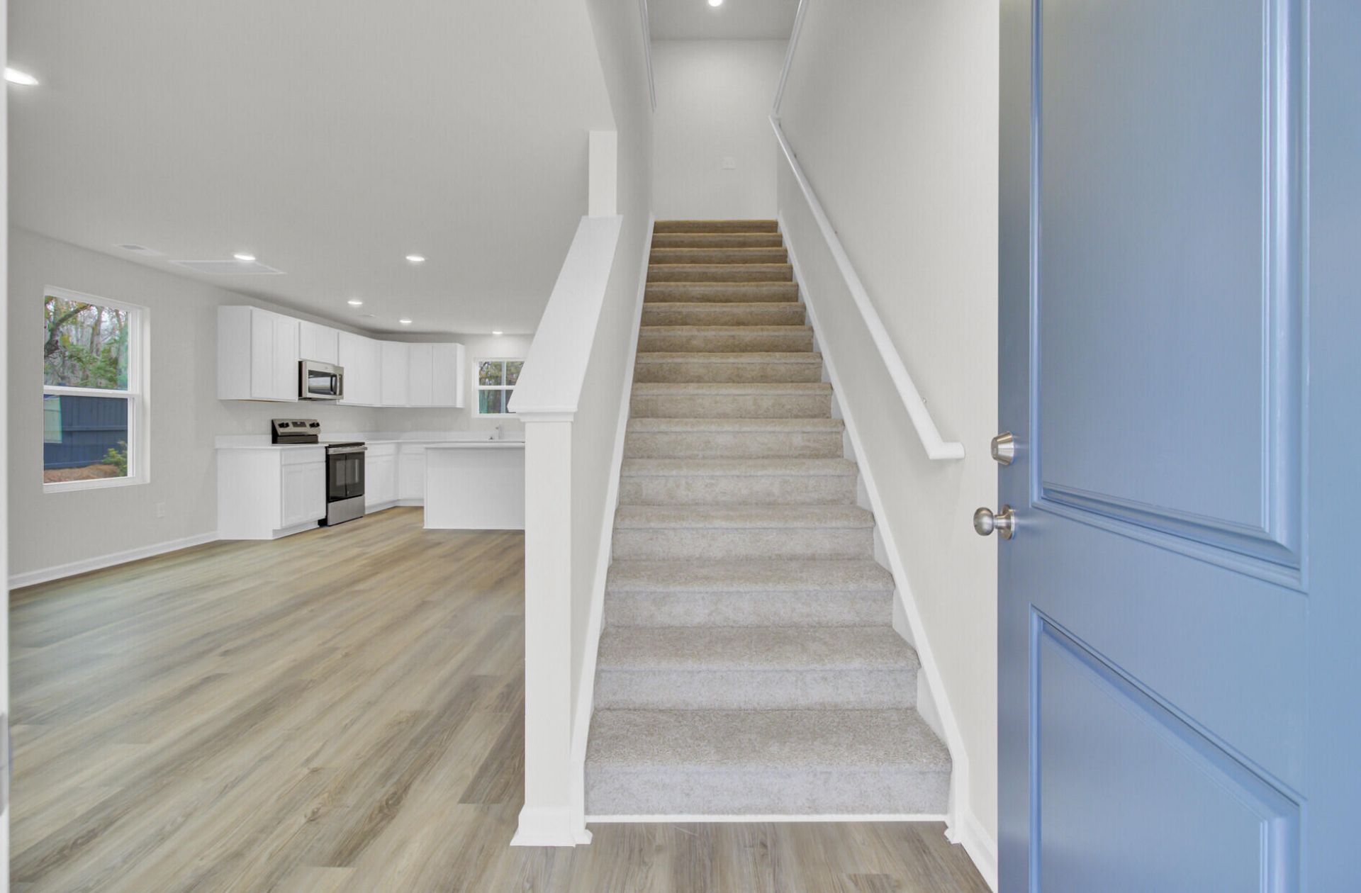 7040 Windham Way Photo 6