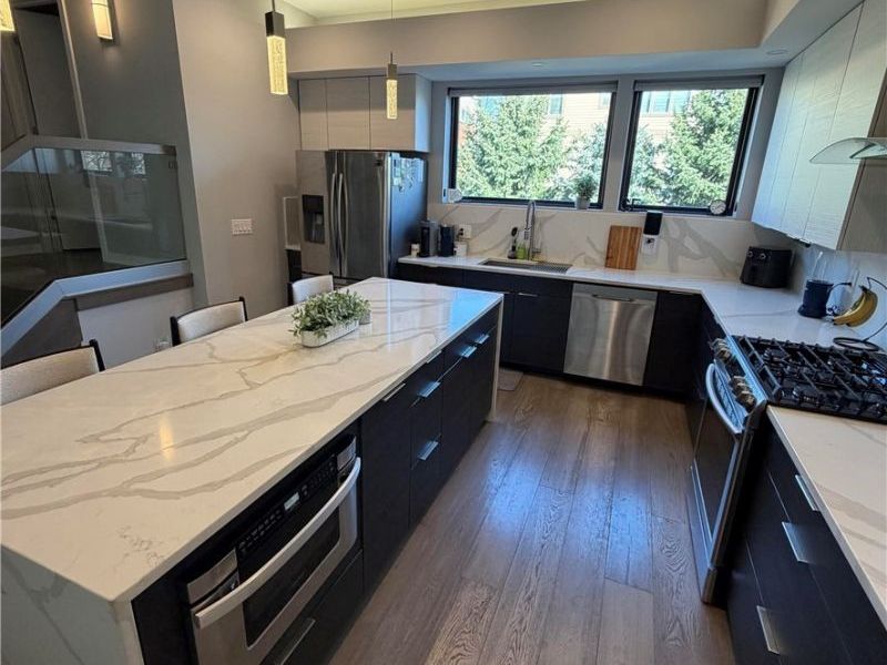 3110 Vine Court, Cleveland, OH 44113 Photo 8