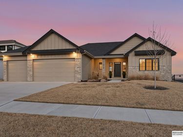 11019 N 170th Street, Bennington, NE 68007