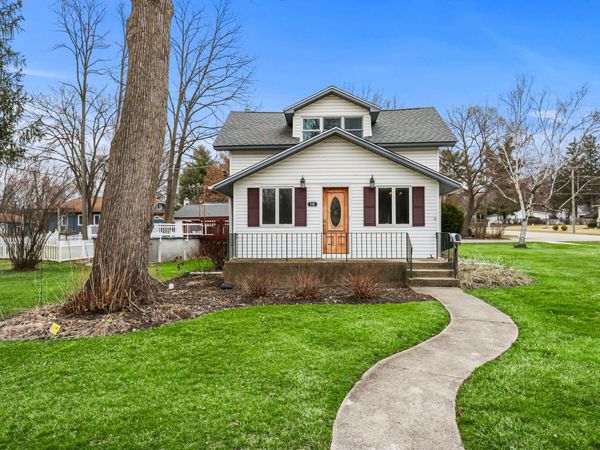 113 Gladys Avenue , Fox River Grove, IL 60021