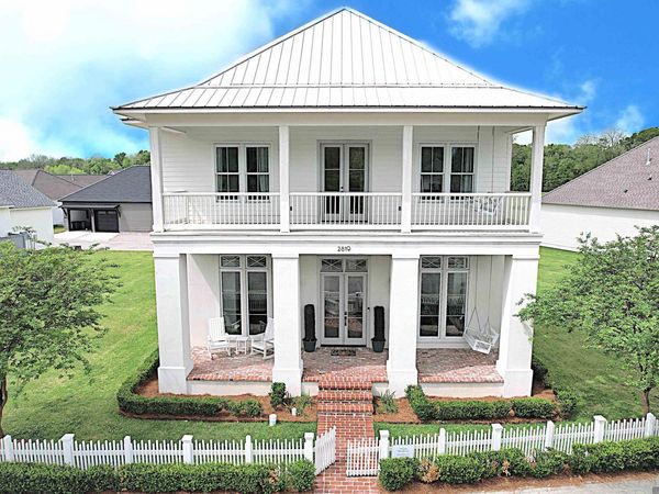 2819 Pointe-marie Dr, Baton Rouge, LA 70820