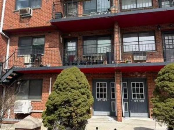 67-107 Burns Street , Unit 3B, Forest Hills, NY 11375