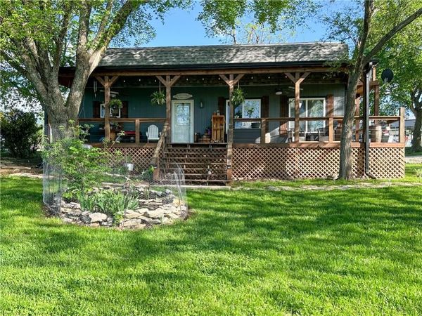 134 N Linn Valley Drive, Linn Valley, KS 66040