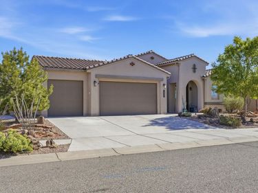 1827 Truchas Peak Trail NE, Rio Rancho, NM 87144