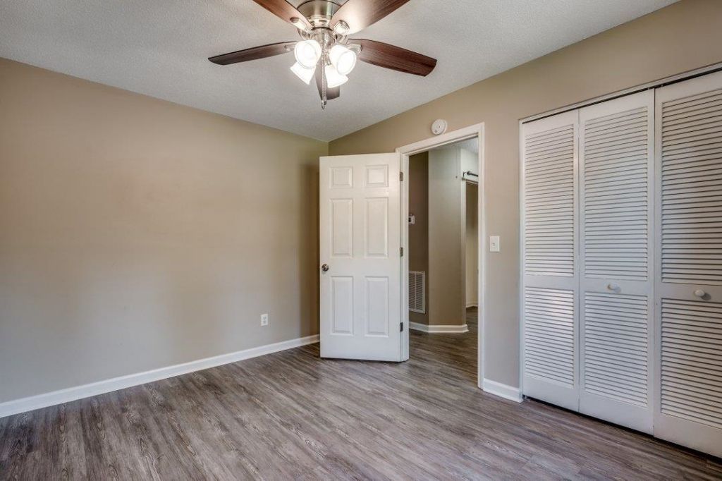 109 Hickory Dr. Photo 11