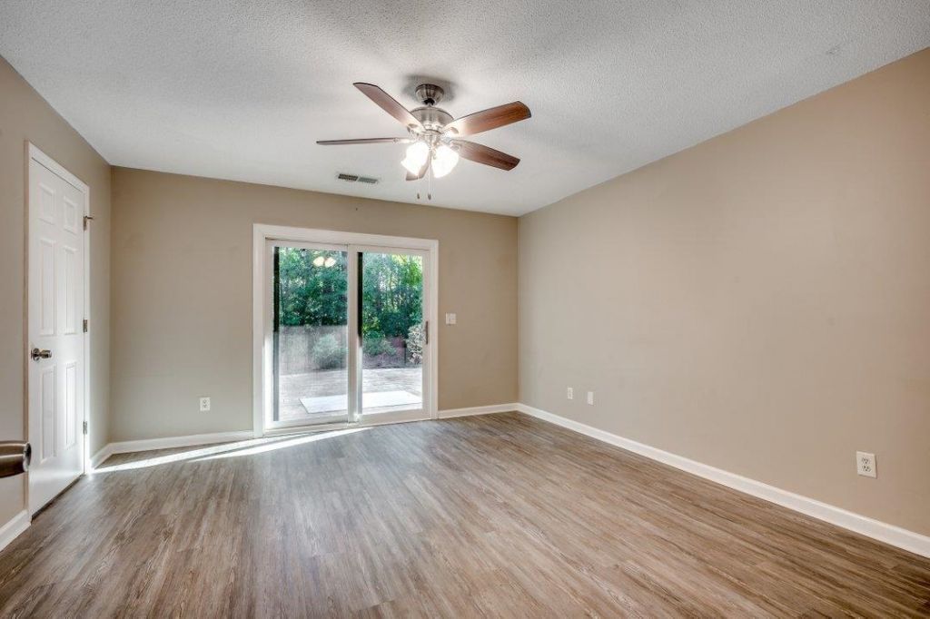 109 Hickory Dr. Photo 12