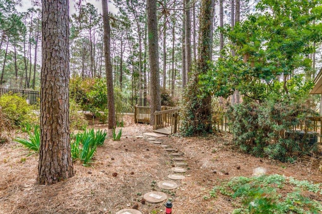 109 Hickory Dr. Photo 24