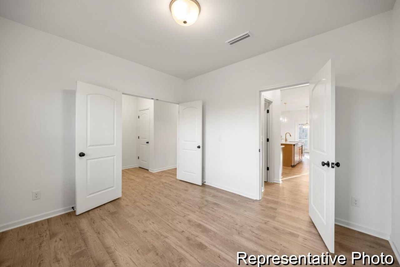 1046 House Finch Avenue Photo 12