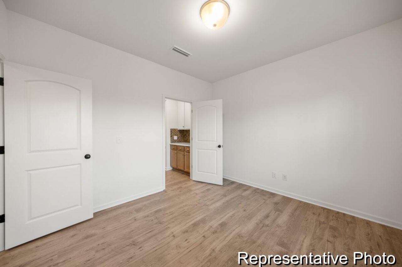 1046 House Finch Avenue Photo 18