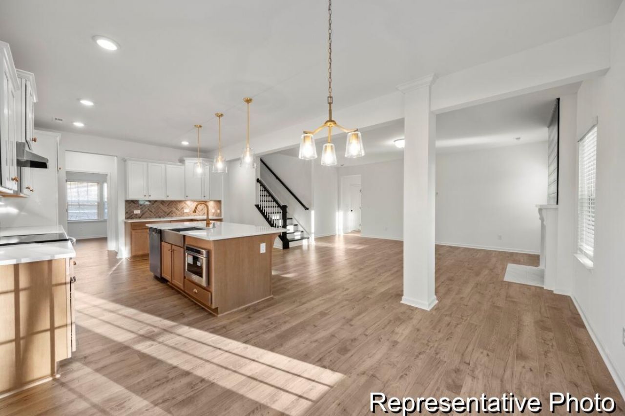 1046 House Finch Avenue Photo 5