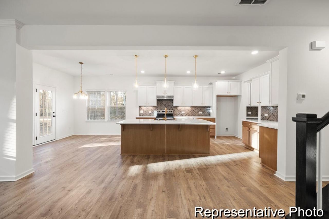 1046 House Finch Avenue Photo 7