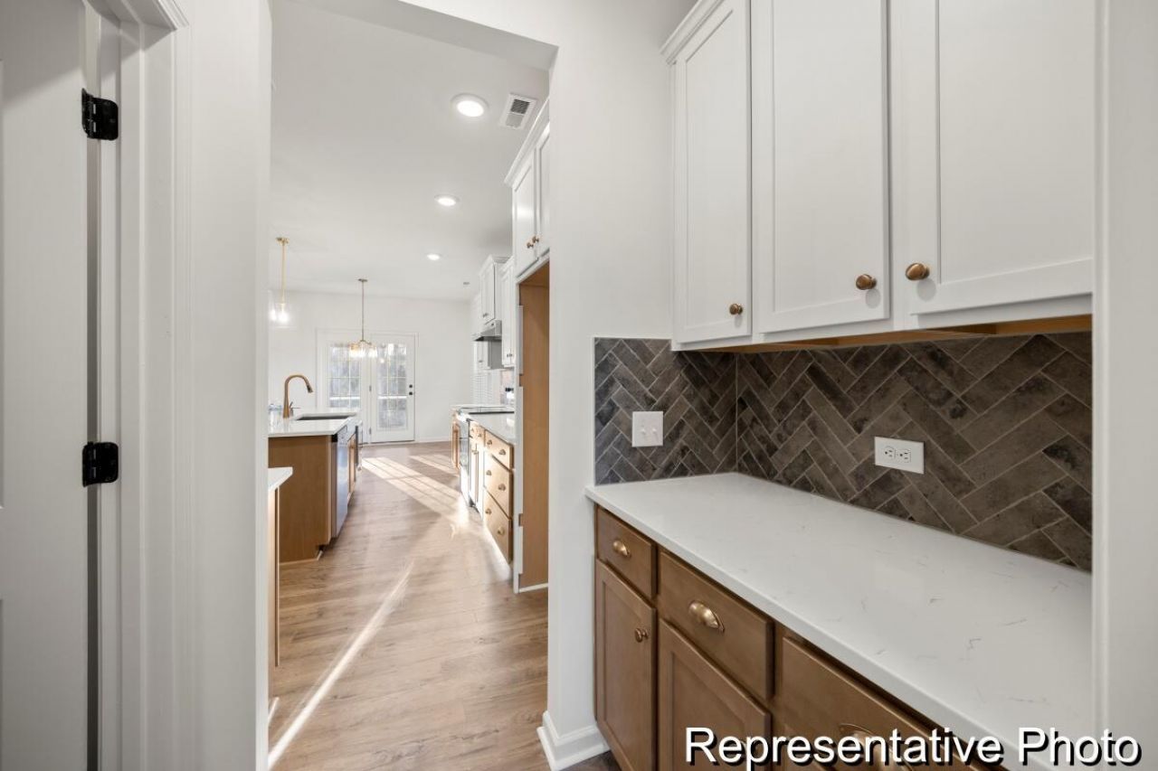 1046 House Finch Avenue Photo 9