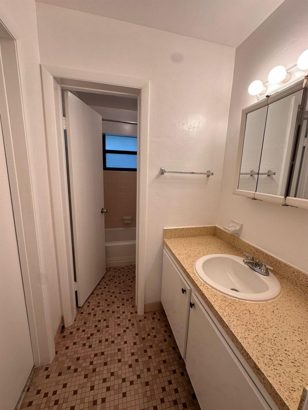 4320 SW 6th Street, Unit 202, Plantation, FL 33317 Photo