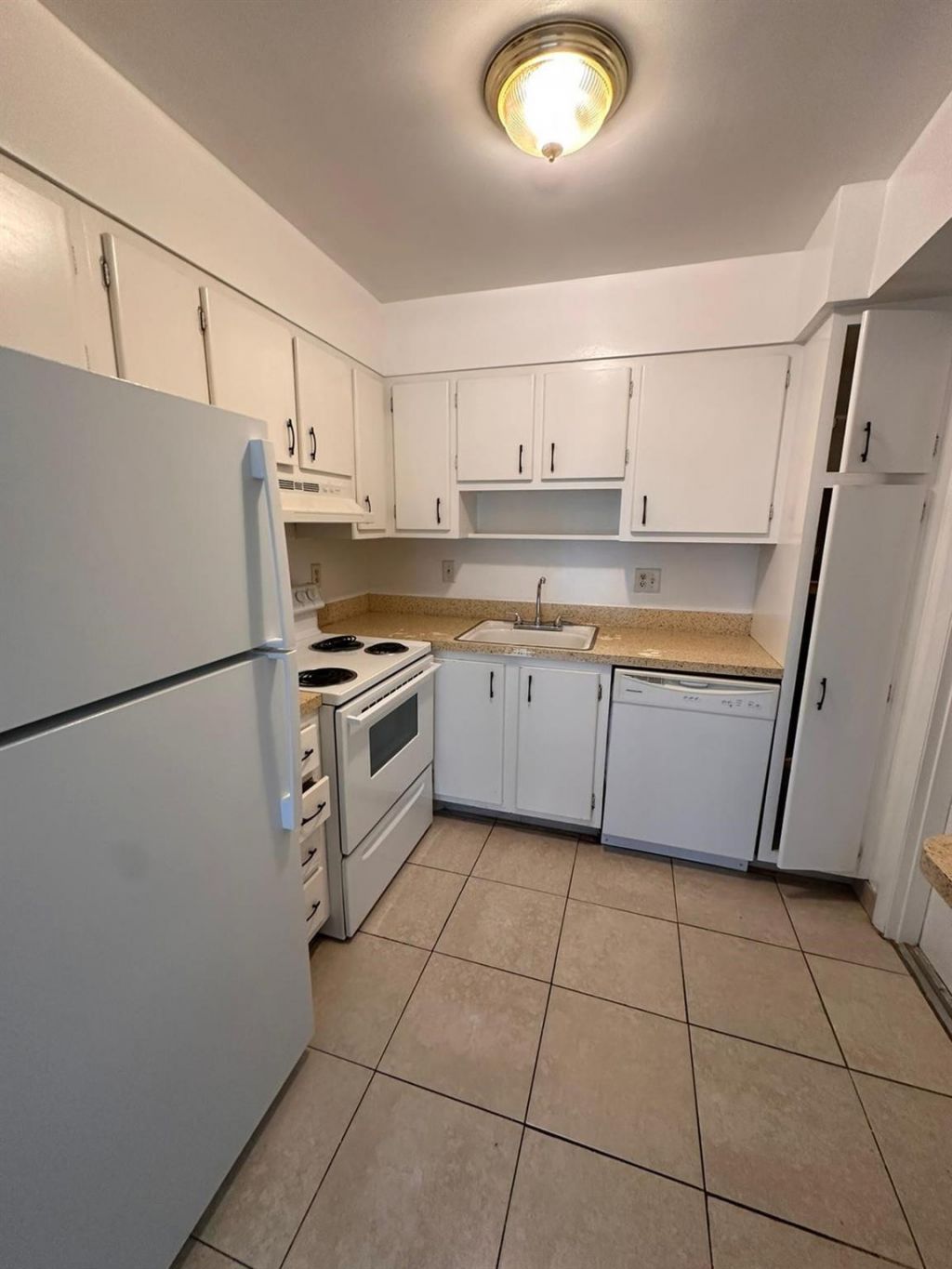 4320 SW 6th Street, Unit 202, Plantation, FL 33317 Photo