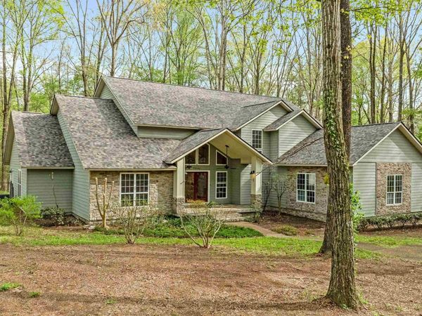 674 County Road 555, Valley Head, AL 35989