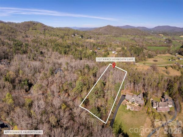 137 Nancy Ashworth Lane, Fairview, NC 28730