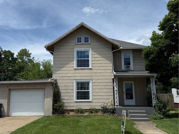 130 1st Street, Newcomerstown, OH 43832