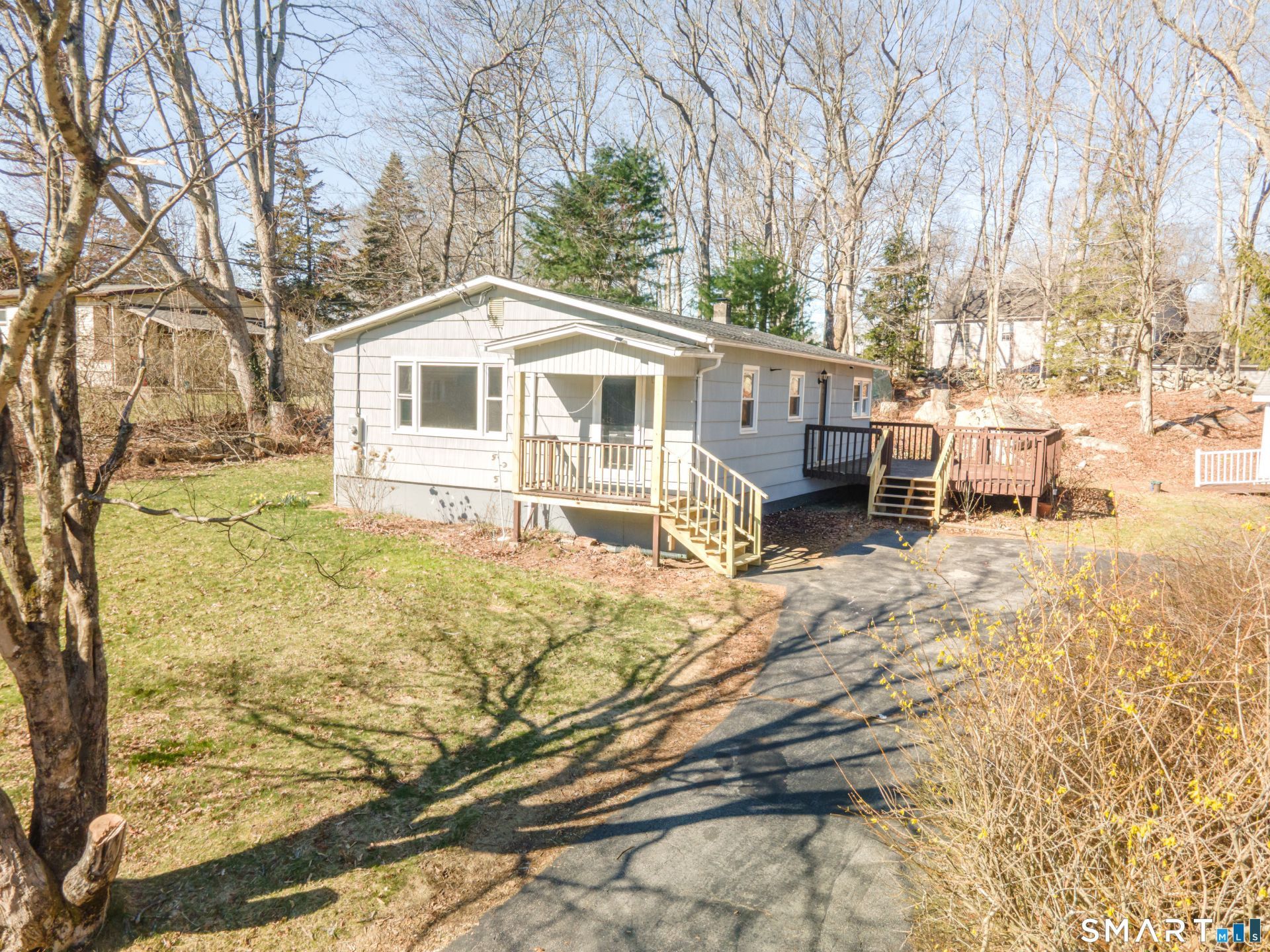 9 Stone, Ledyard, CT 06335 Main Photo