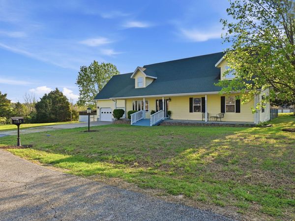 1103 Fresno Circle, Stockton, MO 65785