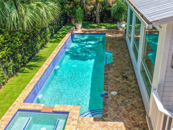 2605 Natures Way , Palm Beach Gardens, FL 33410