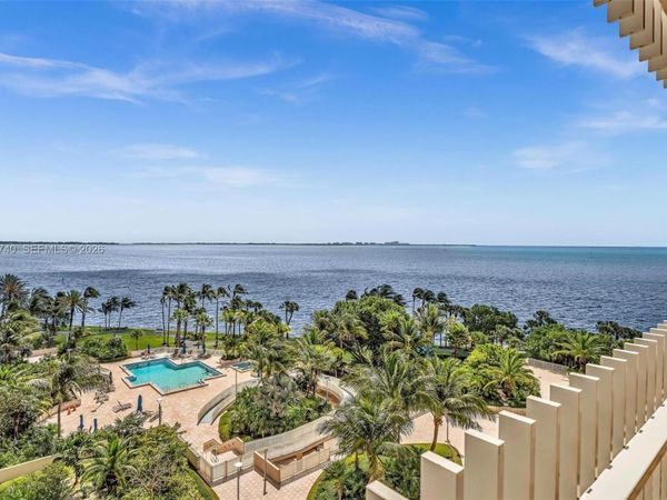 2 Grove Isle Dr, Unit B805, Miami, FL 33133