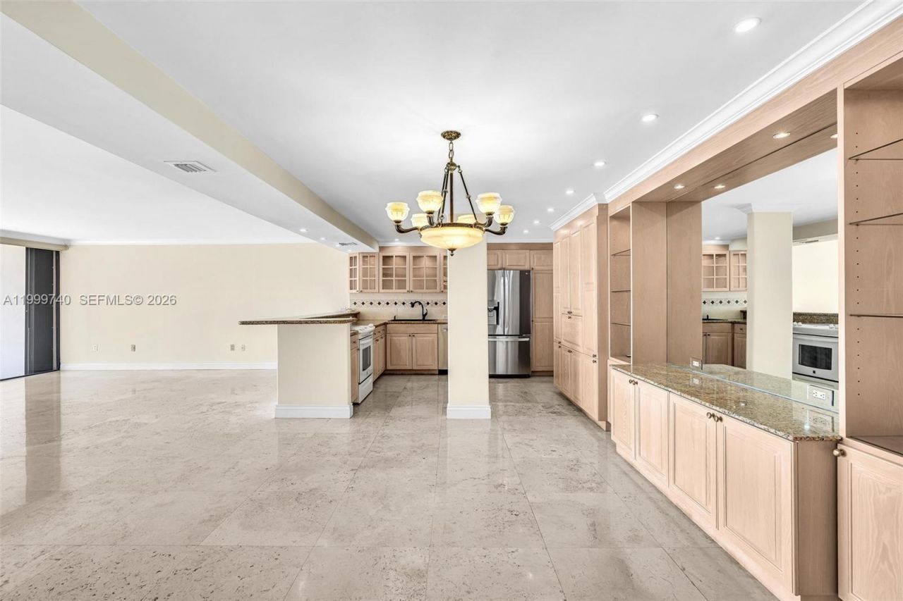 2 Grove Isle Dr, Unit B805, Miami, FL 33133 Photo