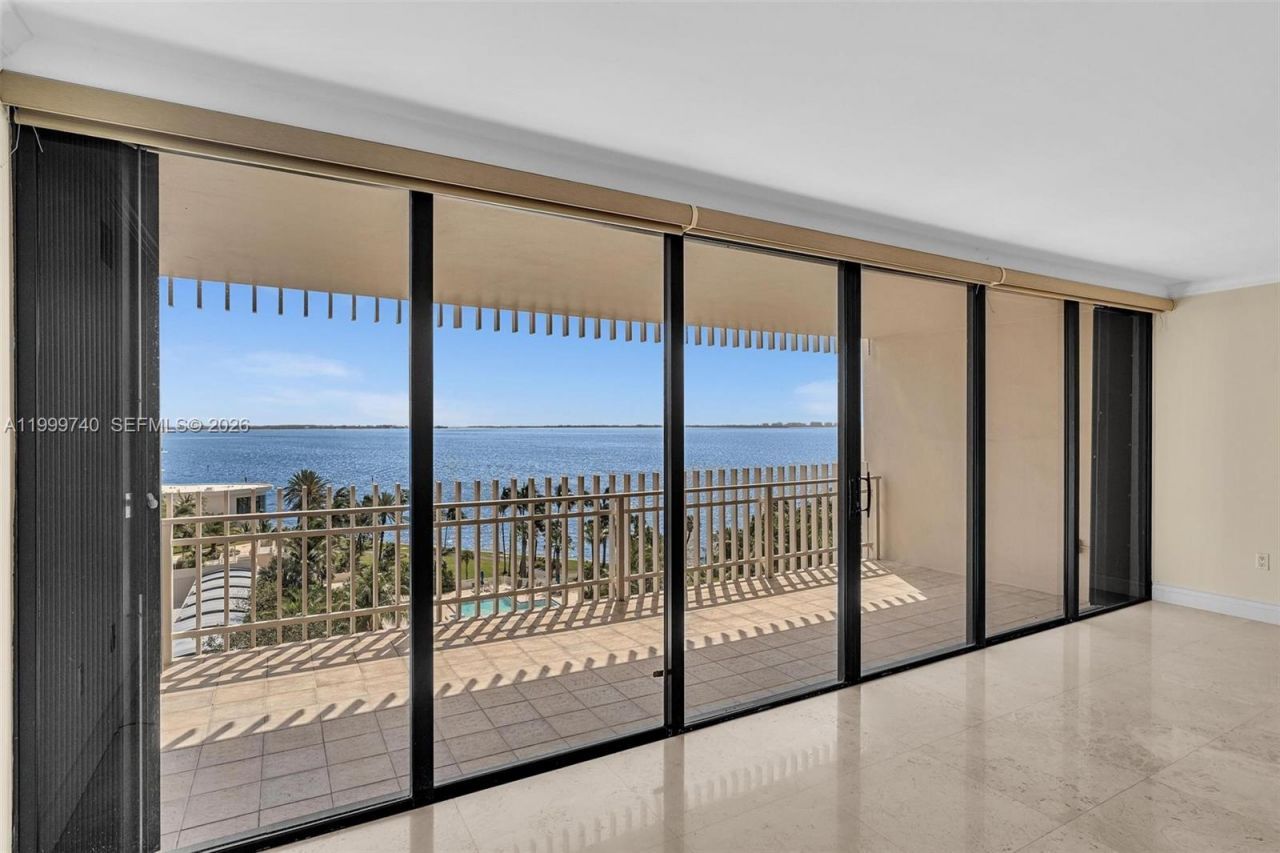 2 Grove Isle Dr, Unit B805, Miami, FL 33133 Photo