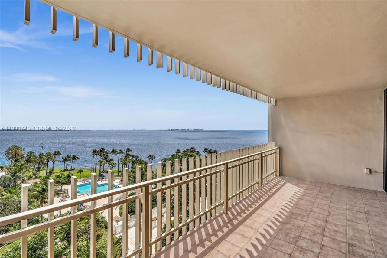 2 Grove Isle Dr, Unit B805, Miami, FL 33133 Photo