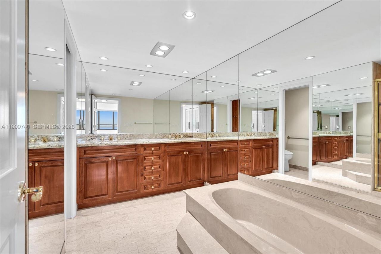 2 Grove Isle Dr, Unit B805, Miami, FL 33133 Photo