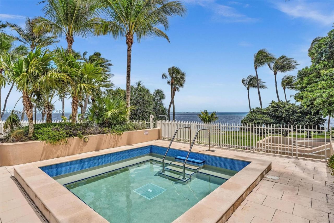 2 Grove Isle Dr, Unit B805, Miami, FL 33133 Photo