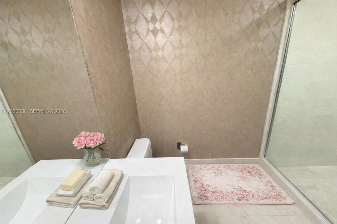 17301 Biscayne Blvd, Unit 308, North Miami Beach, FL 33160 Photo