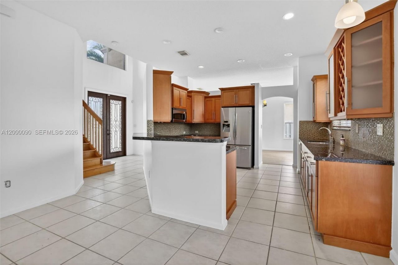 19018 NW 23rd Pl, Pembroke Pines, FL 33029 Photo