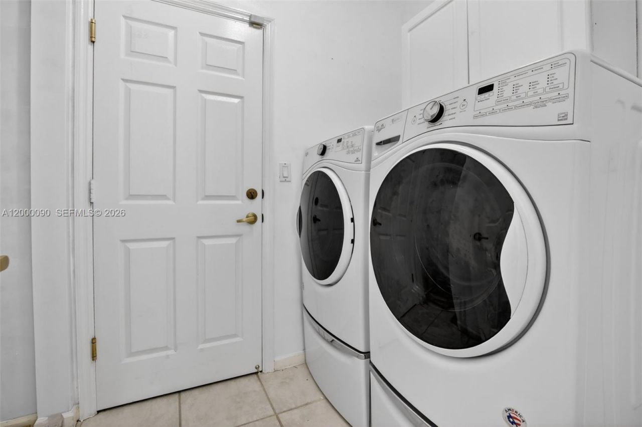 19018 NW 23rd Pl, Pembroke Pines, FL 33029 Photo