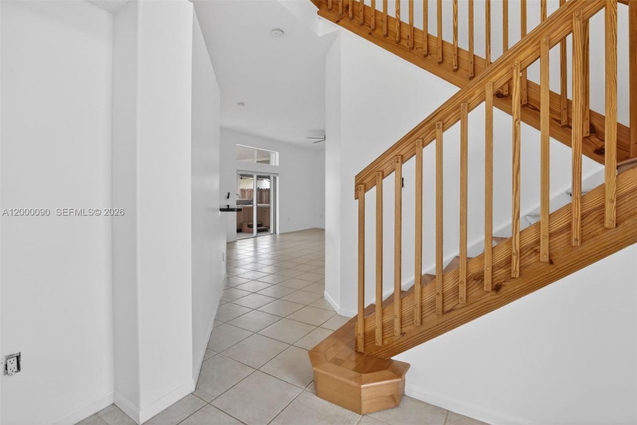 19018 NW 23rd Pl, Pembroke Pines, FL 33029 Photo