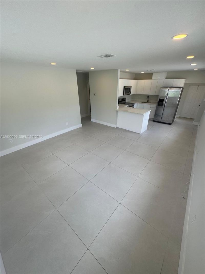 850 NW 109th St, Miami, FL 33168 Photo