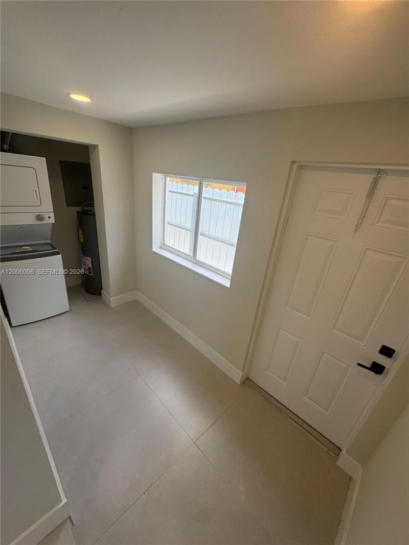 850 NW 109th St, Miami, FL 33168 Photo