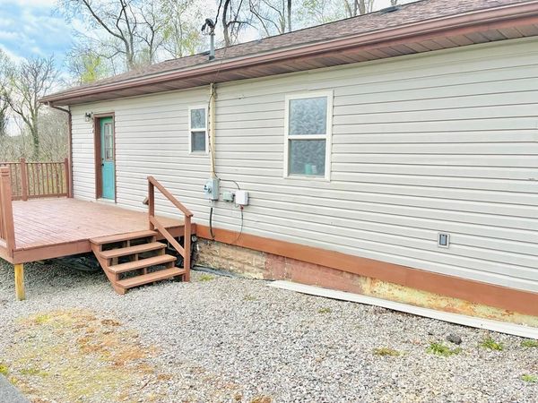 132 SLAVEN LN, OAK HILL, WV 25901