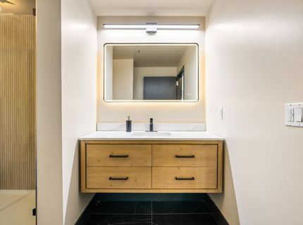 1818 L St #407, Unit 407, Sacramento, CA 95811 Photo