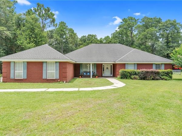 4620 Dresden Drive, Theodore, AL 36582