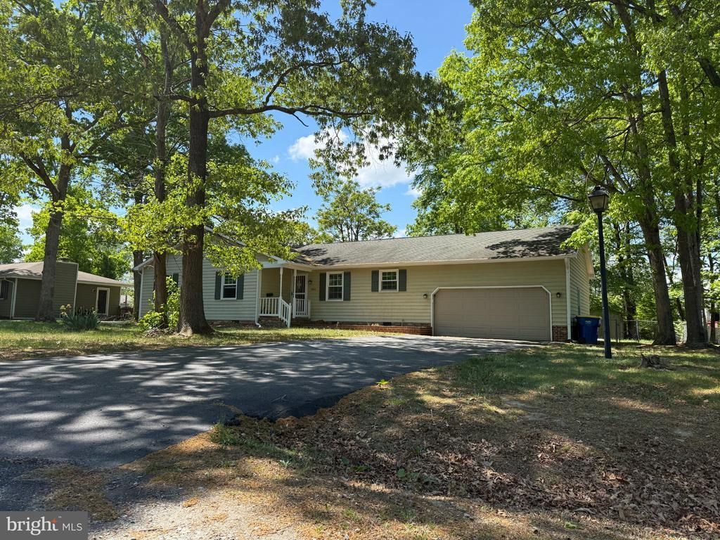 10800 Woodland Drive, Fredericksburg, VA 22407 Main Photo