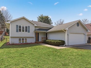 2044 Burke Avenue E, North Saint Paul, MN 55109