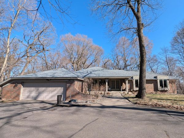 18216 Woolman Drive , Minnetonka, MN 55345