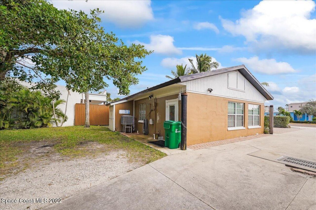 342 N Orlando Avenue, Unit Real Estat, Cocoa Beach, FL 32931 Photo