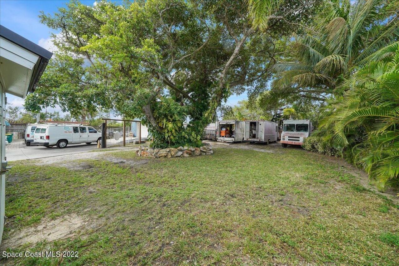 342 N Orlando Avenue, Unit Real Estat, Cocoa Beach, FL 32931 Photo