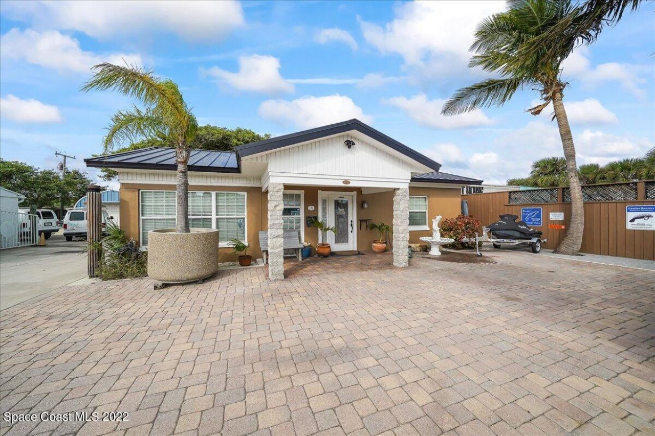 342 N Orlando Avenue, Unit Real Estat, Cocoa Beach, FL 32931 Photo