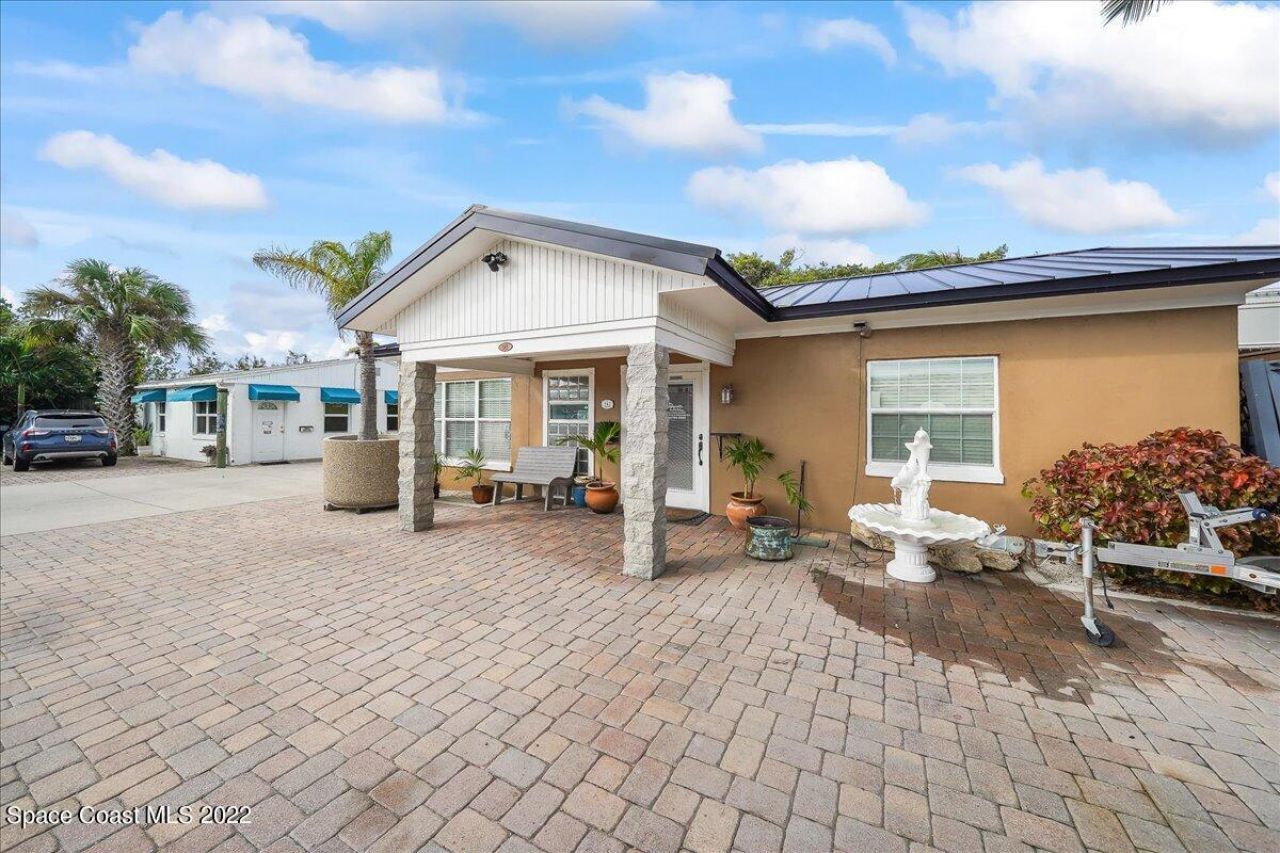 342 N Orlando Avenue, Unit Real Estat, Cocoa Beach, FL 32931 Photo
