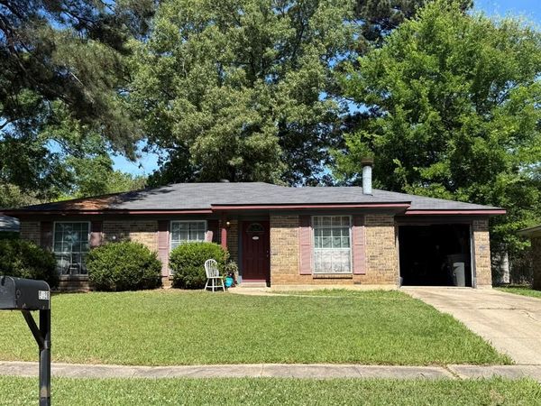 9028 Lone Oak Drive, Shreveport, LA 71118